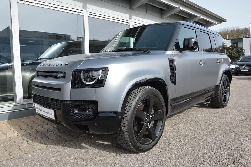 Gebraucht Land Rover Defender SE Dynamic 300 PS (220 kW) 2023 Eiger grey SUV