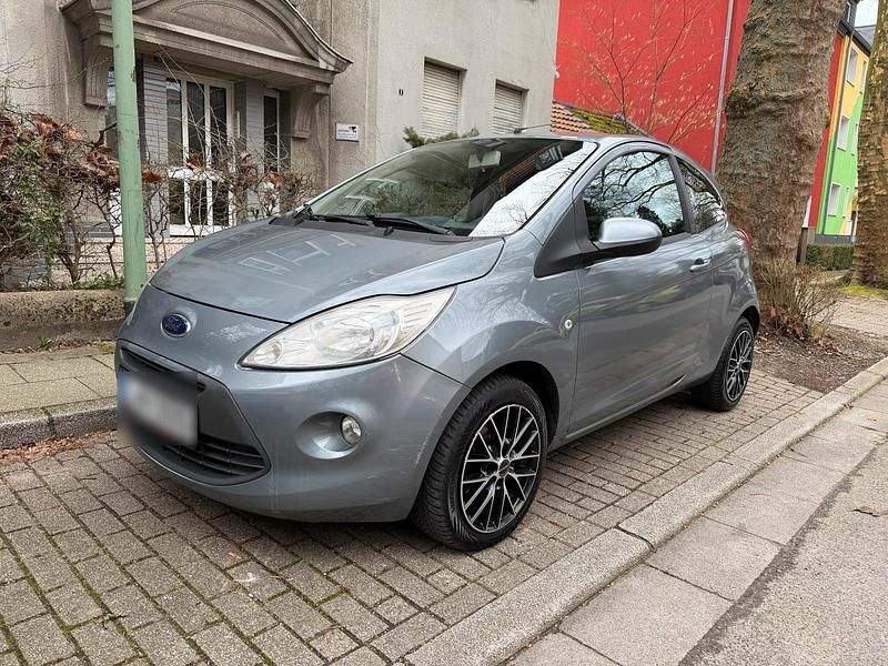 Gebraucht Ford Ka Titanium 69 PS (50 kW) 2011 Grau Kleinwagen