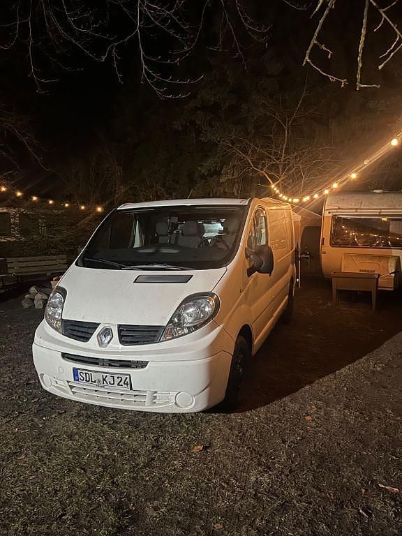 Gebraucht Renault Trafic 155 PS (114 kW) 2011 Weiß Van / Kleinbus