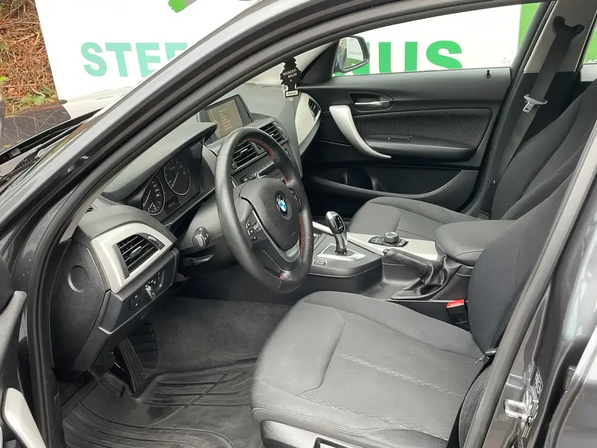 Gebraucht BMW 116 136 PS (100 kW) 2012 Grau Kleinwagen