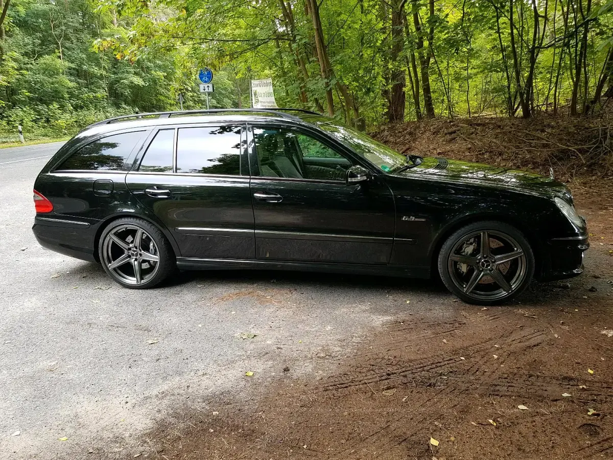 Gebraucht Mercedes E63 AMG AMG 514 PS (378 kW) 2008 Schwarz Kombi