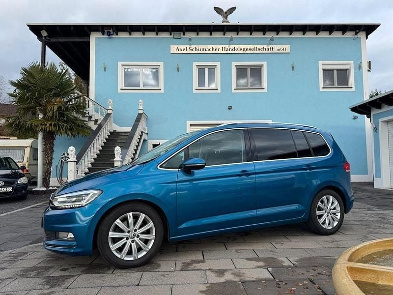 Gebraucht VW Touran Highline 150 PS (110 kW) 2017 Blau Van / Kleinbus