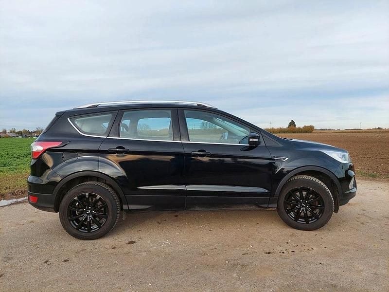 Gebraucht Ford Kuga Cool & Connect 150 PS (110 kW) 2019 Schwarz SUV