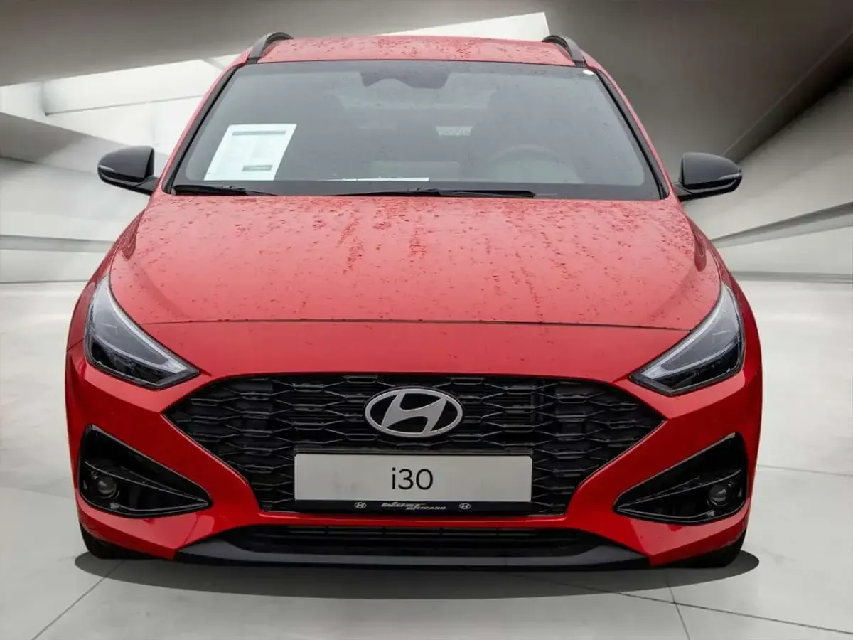 Usata Hyundai i30 Advantage 140 CV (102 kW) 2025 Rosso Station wagon