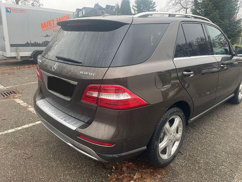 Gebraucht Mercedes ML350 258 PS (189 kW) 2014 Braun SUV