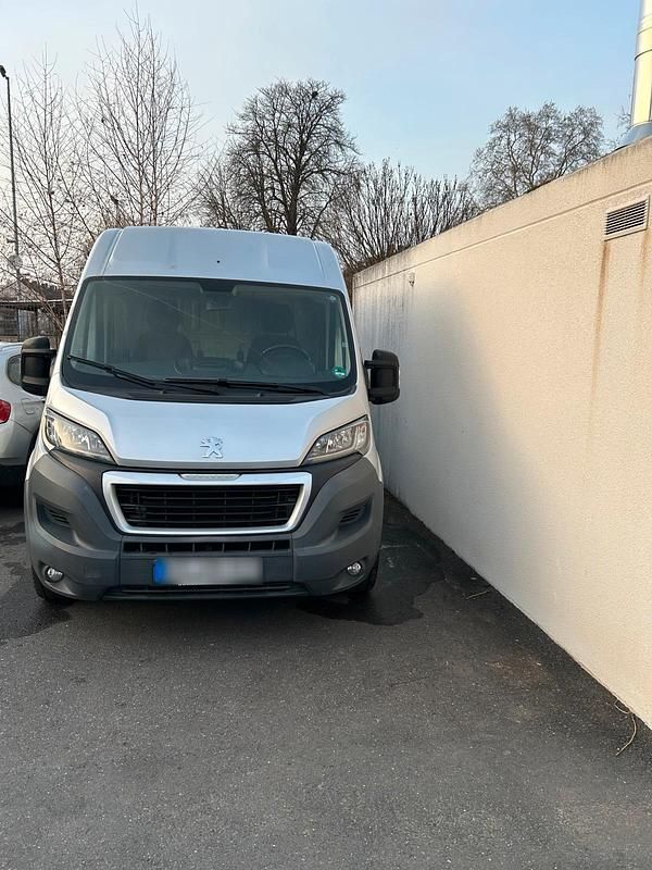 Gebraucht Peugeot Boxer 131 PS (96 kW) 2017 Silber Van