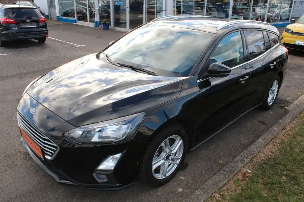 Second-hand Ford Focus 120 CP (88 kW) 2020 Negru Berlinǎ