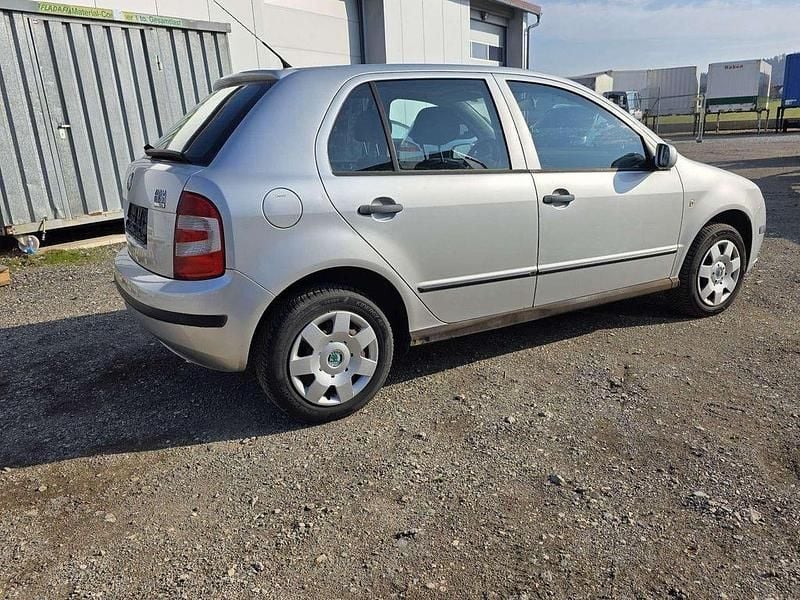 Gebraucht Skoda Fabia Ambiente 101 PS (74 kW) 2005 Silber Limousine