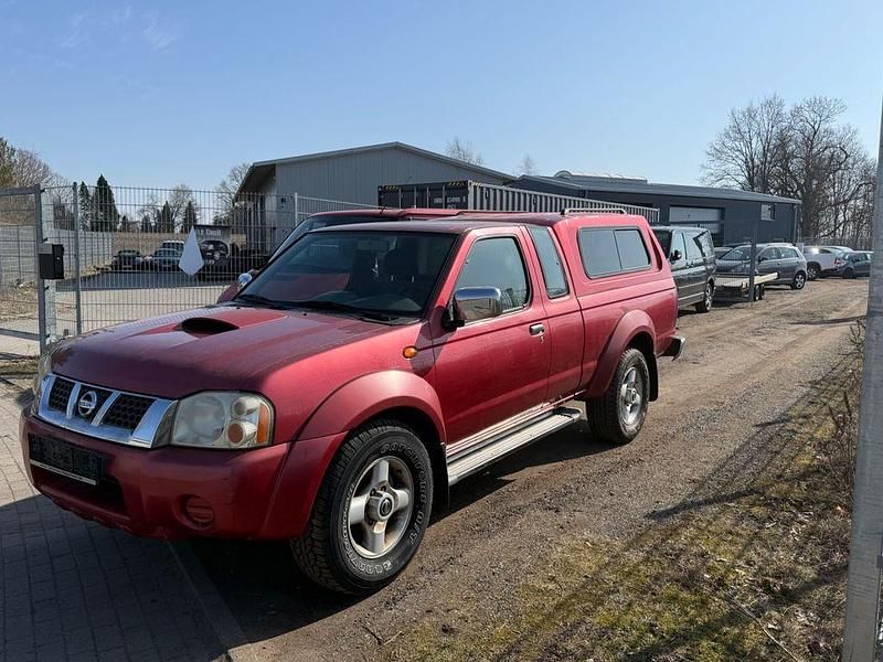 Gebraucht Nissan Navara 133 PS (97 kW) 2004 Rot Pickup