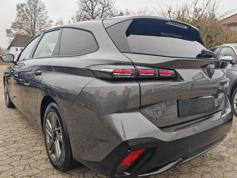 Gebraucht Peugeot 308 SW 131 PS (96 kW) 2022 Grau Kombi