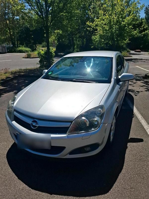 Silber Gebraucht 2005 Opel Astra GTC Coupé | 3.000 € (Teuer) - Bild 1/4