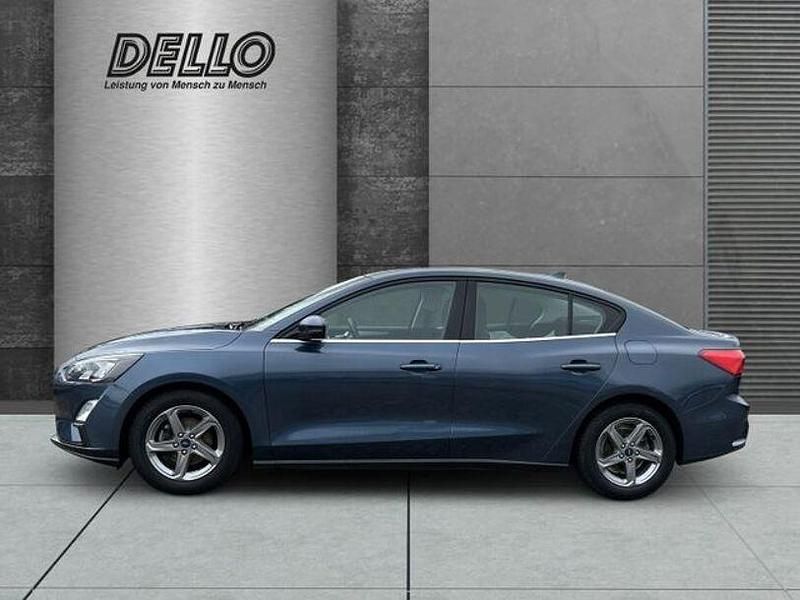 Gebraucht Ford Focus Cool & Connect 125 PS (91 kW) 2021 Blau Limousine