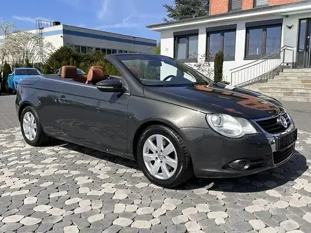 Usata VW Eos 160 CV (117 kW) 2009 Marrone Cabrio