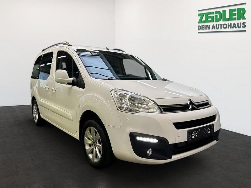 Gebraucht Citroën Berlingo SELECTION 120 PS (88 kW) 2017 Weiß Van / Kleinbus