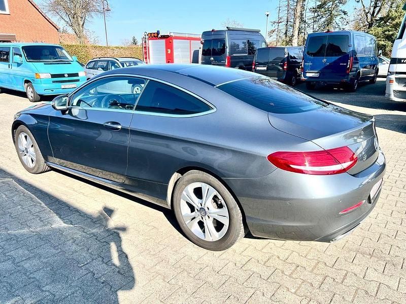 Gebraucht Mercedes C250 211 PS (155 kW) 2016 Grau Coupé