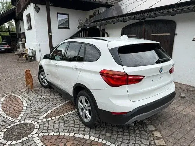Gebraucht BMW X1 Advantage 141 PS (103 kW) 2018 Weiß SUV