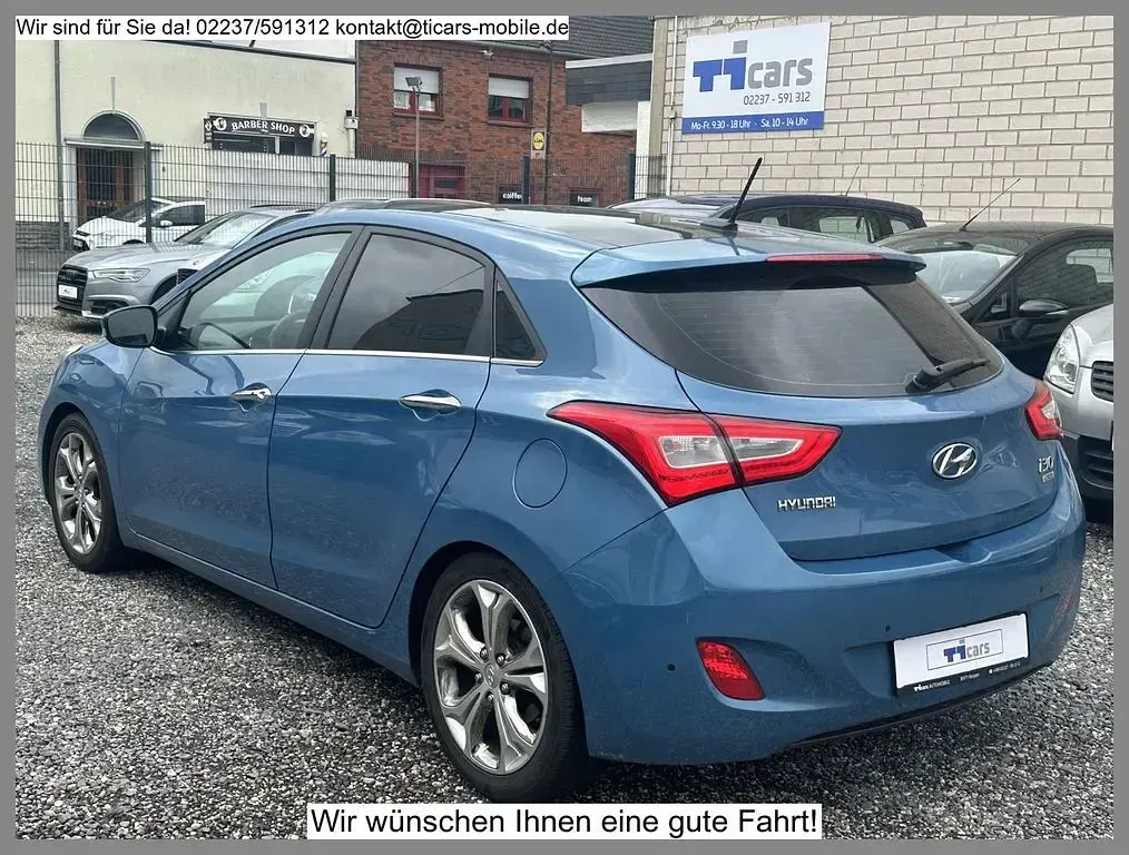 Gebraucht Hyundai i30 128 PS (94 kW) 2012 Blau Limousine
