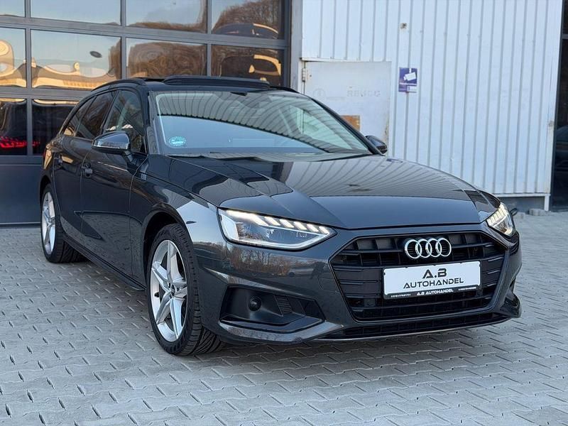 Gebraucht Audi A4 Advanced 163 PS (119 kW) 2023 Grau Kombi