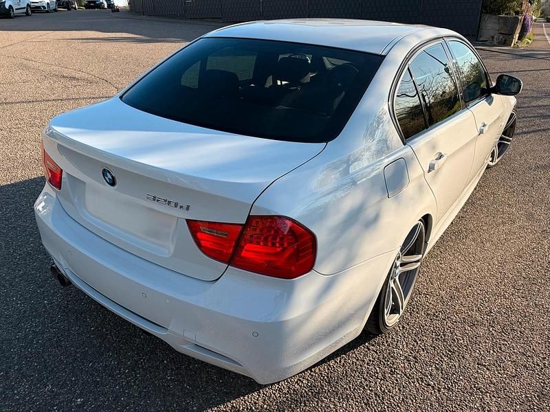 Gebraucht BMW 320 M Performance 177 PS (130 kW) 2009 Weiß Limousine