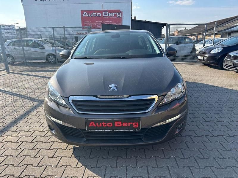 Gebraucht Peugeot 308 SW Active 110 PS (80 kW) 2015 Braun Kombi