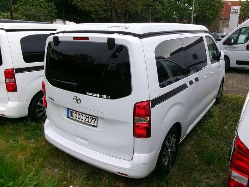Gebraucht Toyota Proace Verso 144 PS (105 kW) 2023 Ice white Kombi