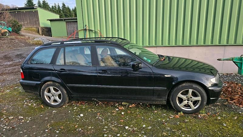 Gebraucht BMW 318 110 PS (80 kW) 2002 Schwarz Kombi
