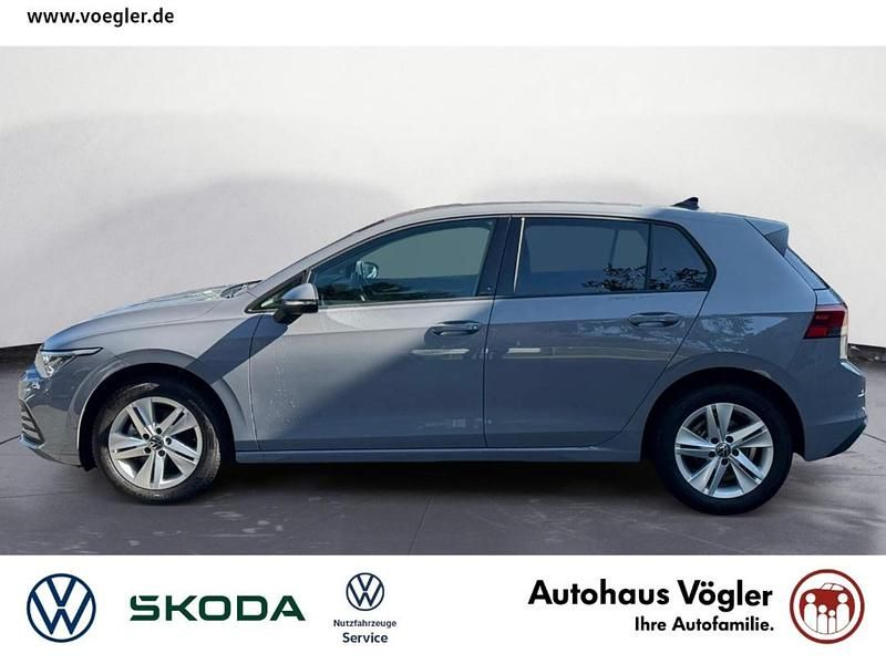 Gebraucht VW Golf VIII Life 110 PS (80 kW) 2024 Grau Limousine