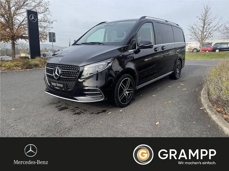 Schwarz Gebraucht 2024 Mercedes V300 Exclusive Van / Kleinbus | 90.880 € - Bild 1/4