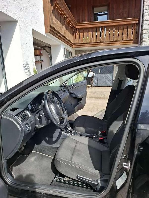 Gebraucht Skoda Rapid 122 PS (89 kW) 2014 Schwarz Limousine