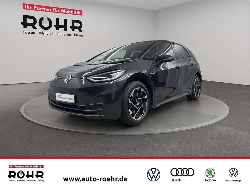 Mangangrau metallic/schwarz Gebraucht 2022 VW ID.3 Pro Performance Kleinwagen | 22.820 € (Fairer Preis) - Bild 1/4
