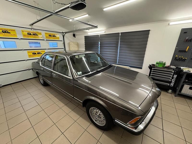 Gebraucht BMW 728 170 PS (125 kW) 1978 Grau Limousine