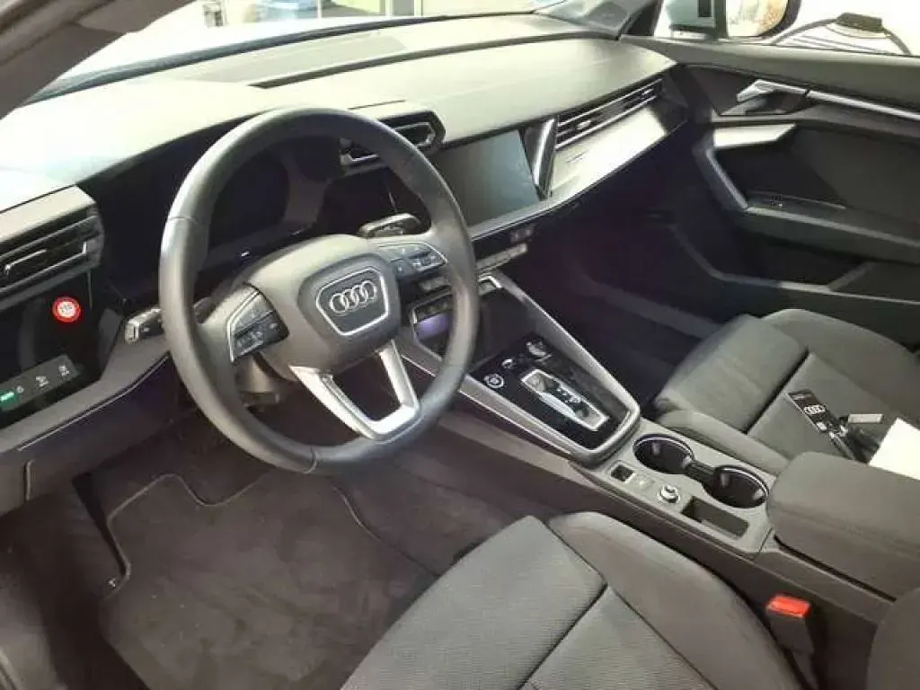 Gebraucht Audi A3 Ambiente 204 PS (150 kW) 2025 Pfeilgrau perleffekt (metallic) Kombi