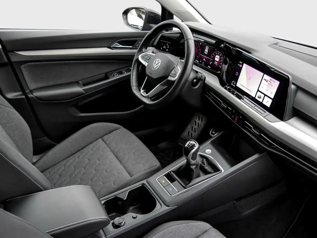 Gebraucht VW Golf VIII Move 110 PS (80 kW) 2024 Schwarz Limousine