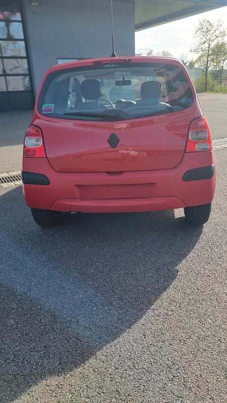 Second-hand Renault Twingo 76 CP (55 kW) 2009 Roșu Hatchback