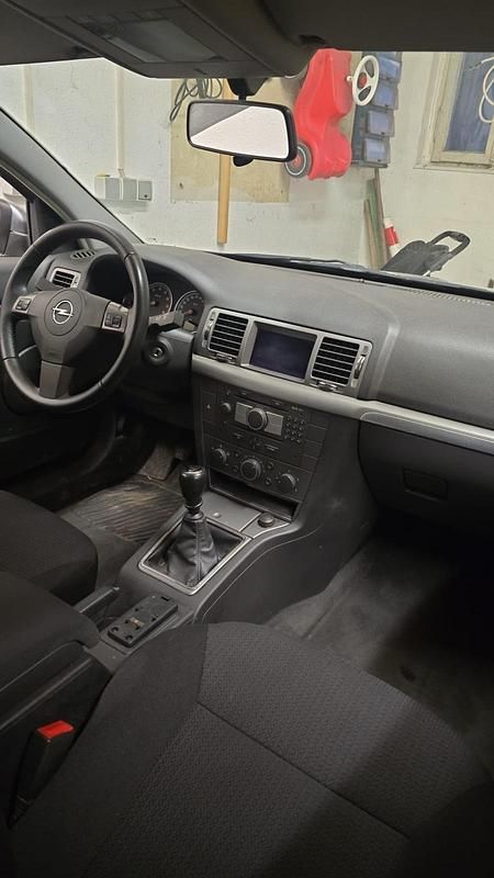 Gebraucht Opel Vectra 122 PS (89 kW) 2005 Grau Kombi