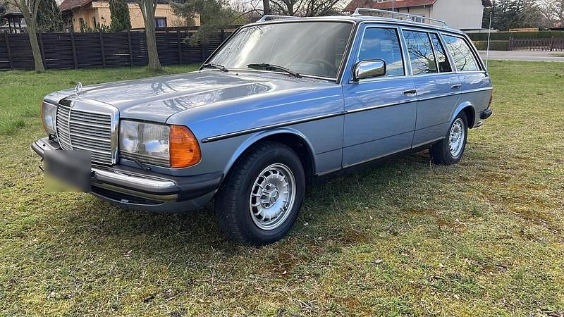 Gebraucht Mercedes 200 108 PS (79 kW) 1984 Blau Kombi
