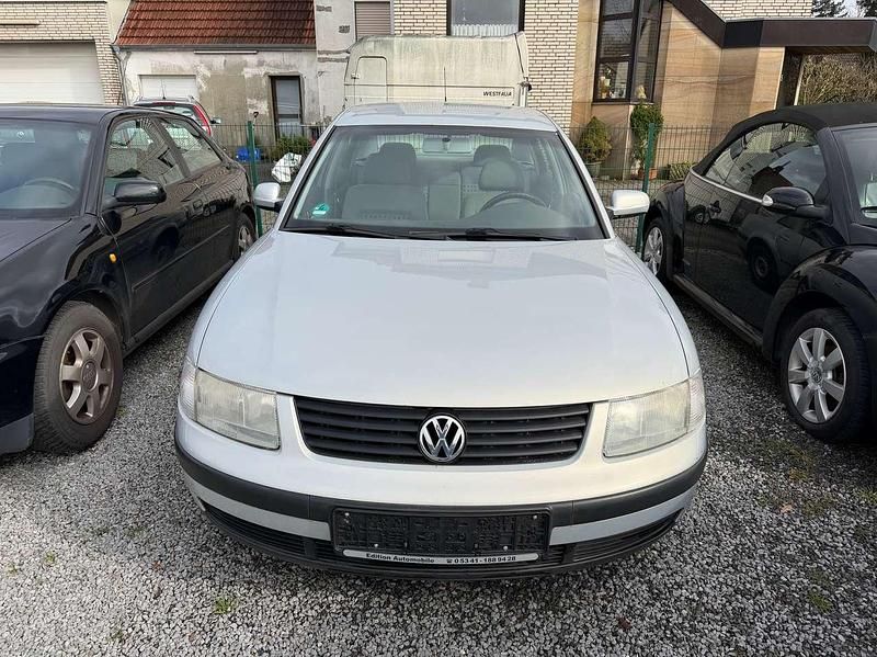 Gebraucht VW Passat GT 101 PS (74 kW) 2000 Silber Limousine