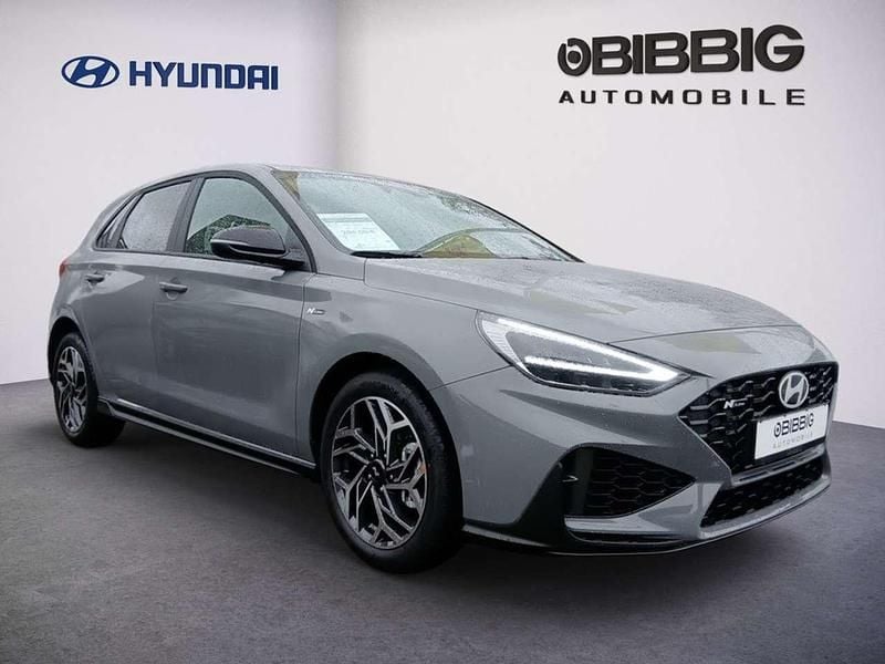 Neu Hyundai i30 N Line 150 PS (110 kW) 2026 Grau Limousine
