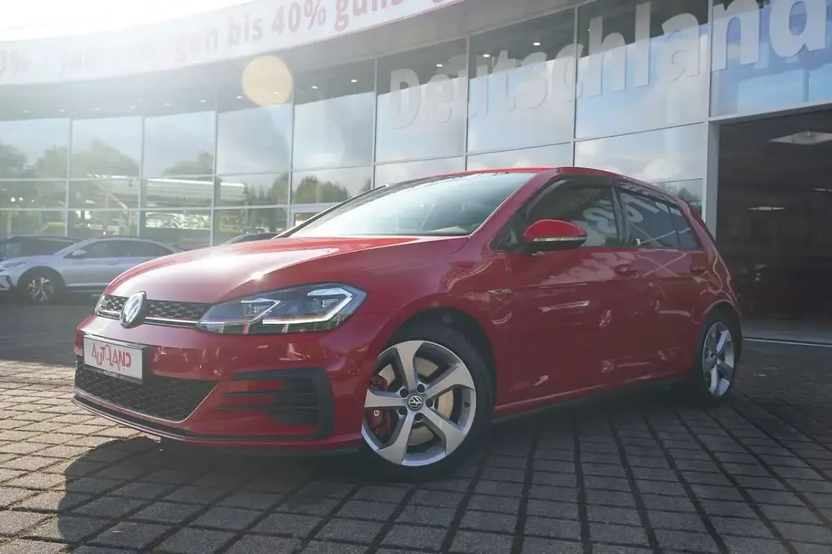 Gebraucht VW Golf VII GTI 245 PS (180 kW) 2020 Rot Limousine
