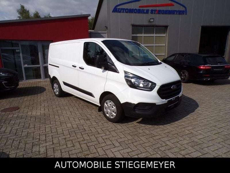 Weiss Gebraucht 2019 Ford Transit Custom Van | 6.690 € (Guter Preis) - Bild 1/4