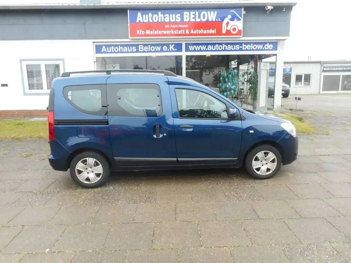 Gebraucht Dacia Dokker Comfort 102 PS (75 kW) 2018 Blau Van / Kleinbus