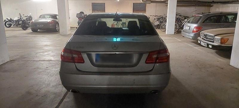 Second-hand Mercedes E350 272 CP (200 kW) 2011 Argintiu Berlinǎ