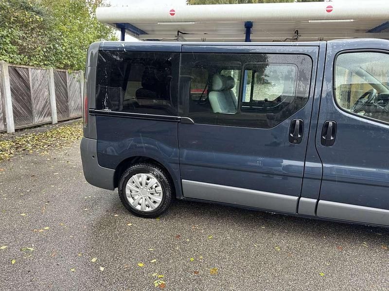 Gebraucht Renault Trafic 101 PS (74 kW) 2002 Van / Kleinbus