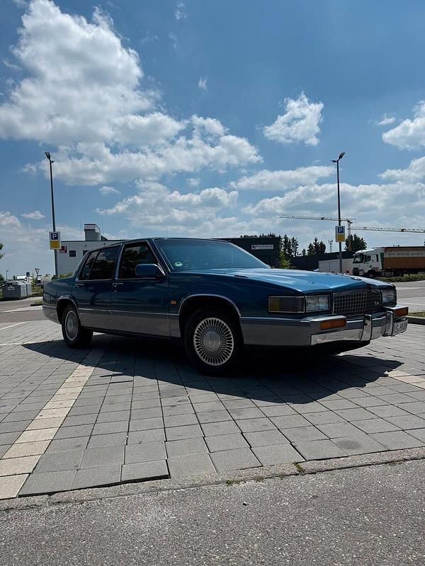 Blau Gebraucht 1990 Cadillac Deville Limousine | 5.999 € - Bild 1/4