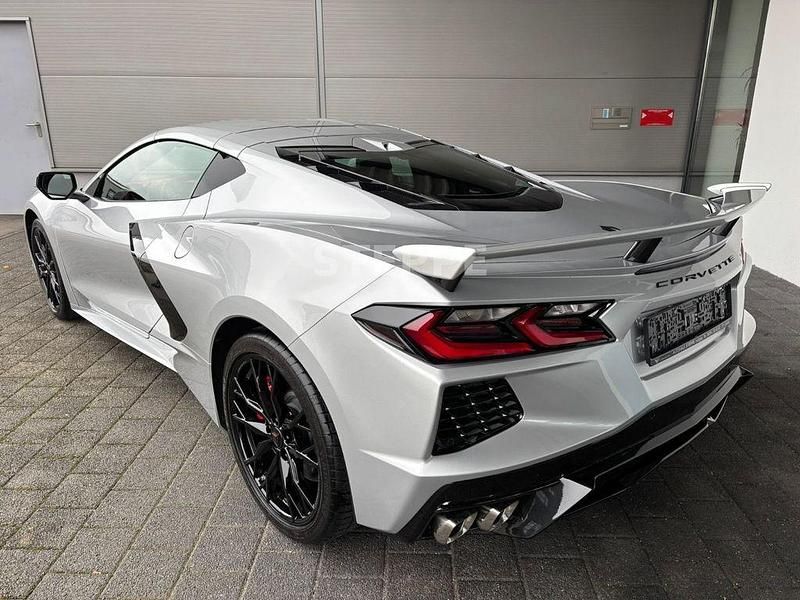 Neu Corvette Stingray 481 PS (353 kW) 2026 Silber Coupé