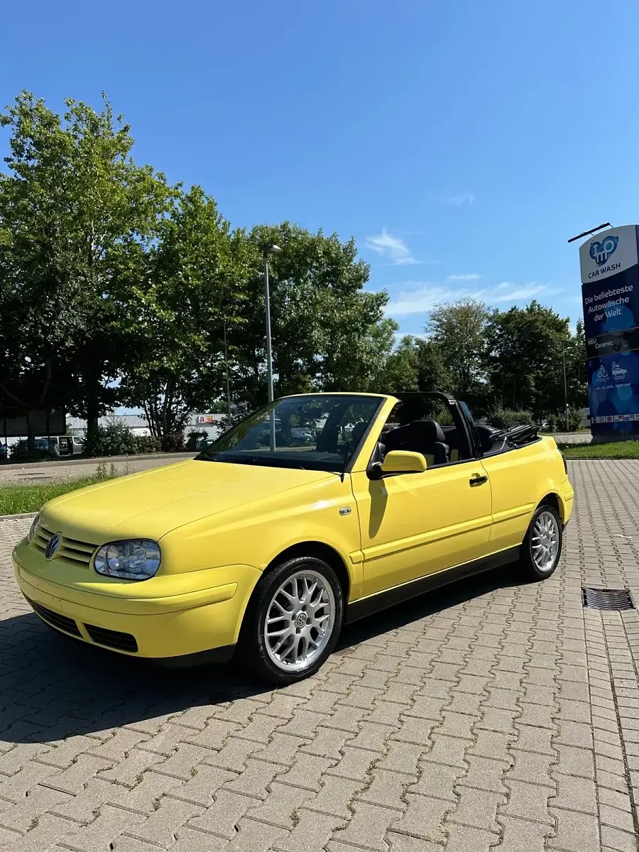 Gebraucht VW Golf Cabriolet Conceptline 90 PS (66 kW) 2001 Gelb Cabrio