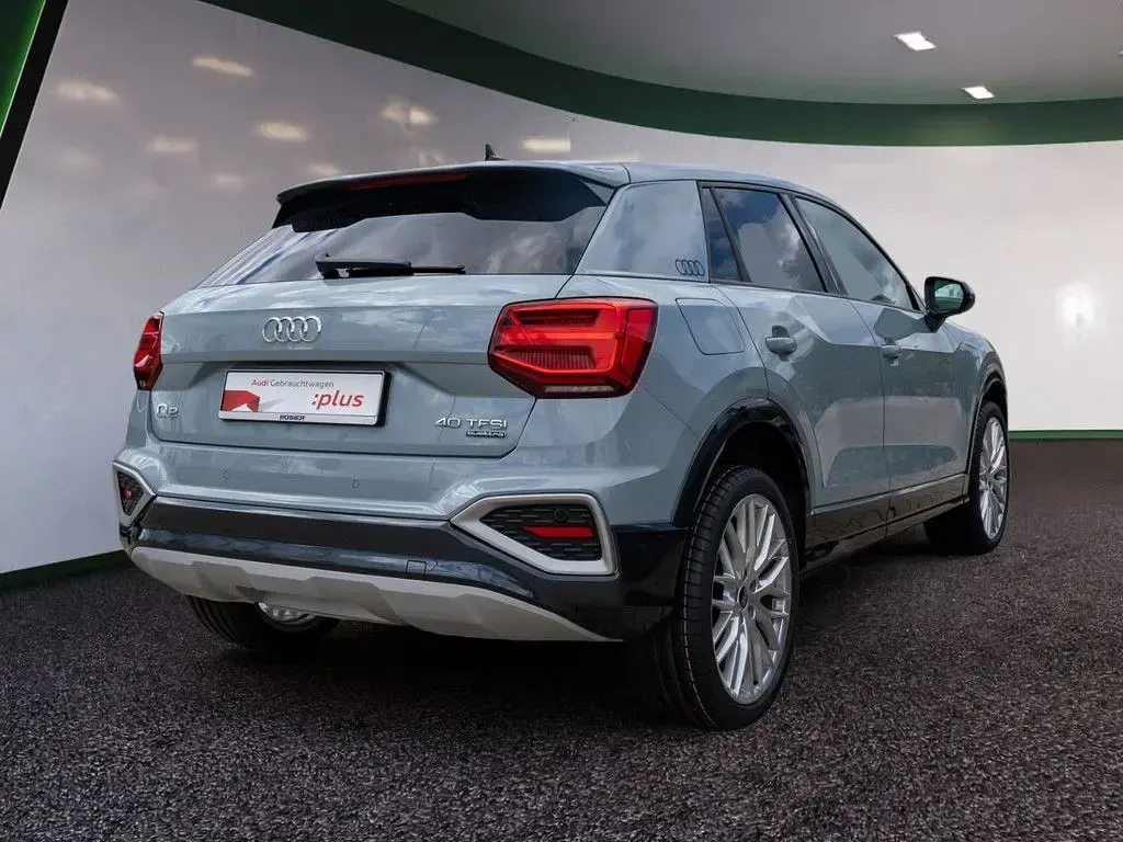 Gebraucht Audi Q2 Advanced Plus 190 PS (139 kW) 2022 Pfeilgrau perleffekt SUV