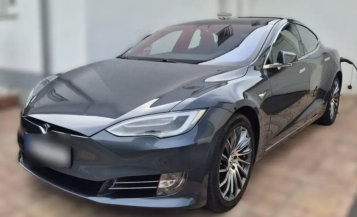 Usata Tesla Model S 350 kW (476 CV) 2017 Argento Utilitaria