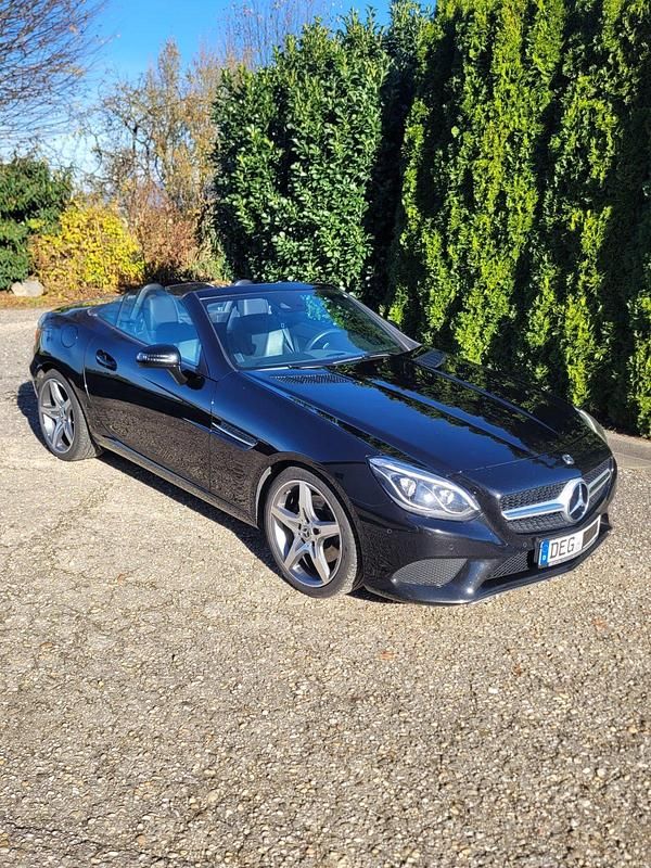 Gebraucht Mercedes SLC300 245 PS (180 kW) 2018 Schwarz Cabrio
