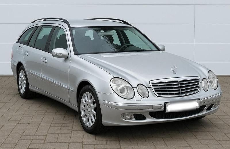 Silber Gebraucht 2004 Mercedes E200 Kombi | 1.950 € (Superpreis) - Bild 1/4